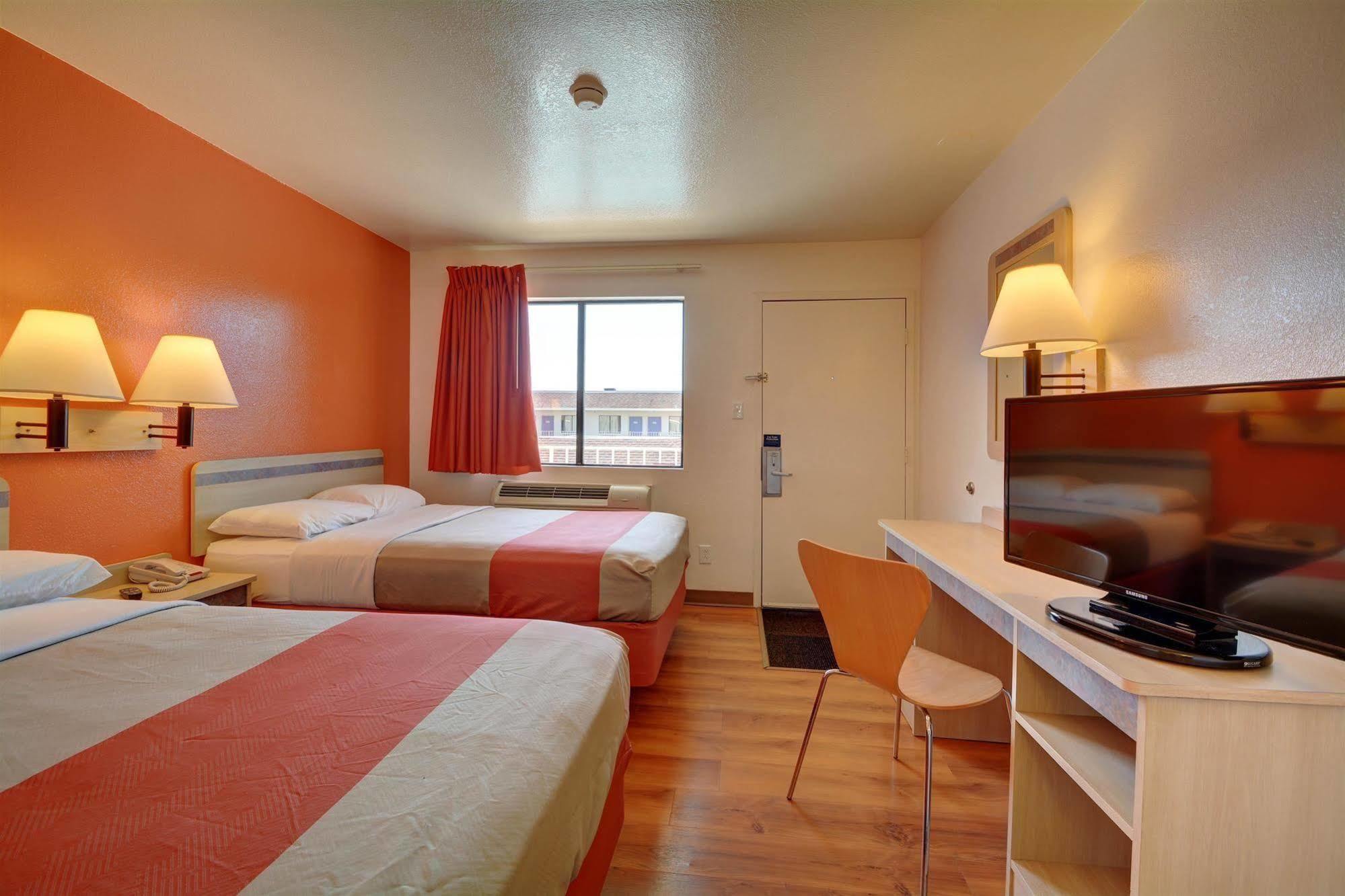 Motel 6-Windsor Locks, Ct - Hartford Dış mekan fotoğraf
