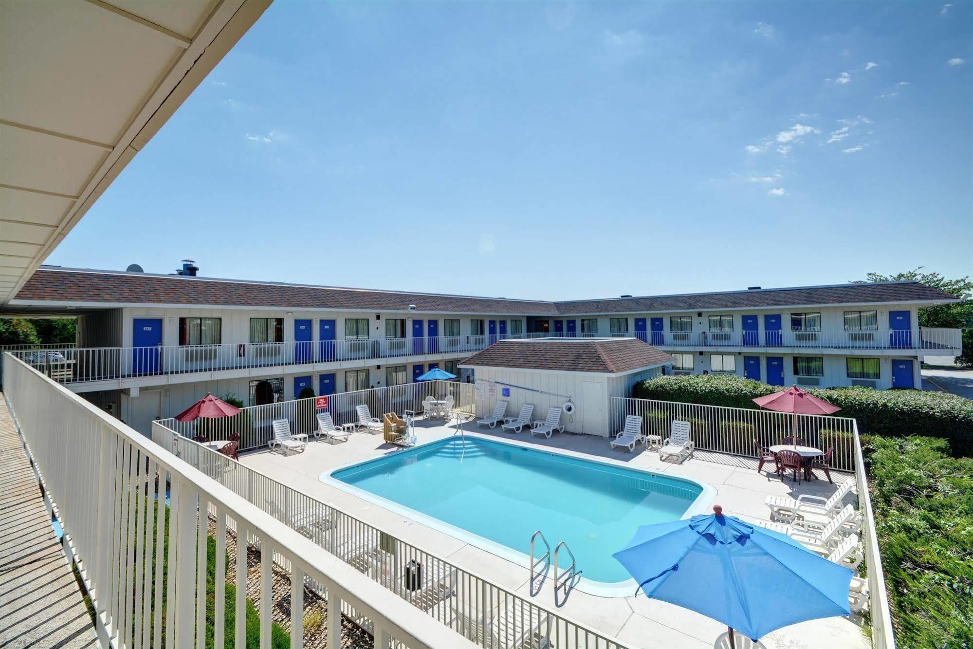 Motel 6-Windsor Locks, Ct - Hartford Dış mekan fotoğraf
