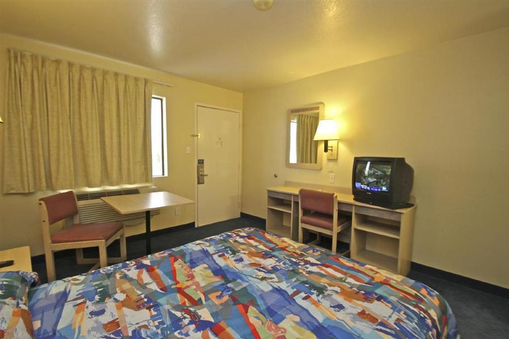 Motel 6-Windsor Locks, Ct - Hartford Oda fotoğraf