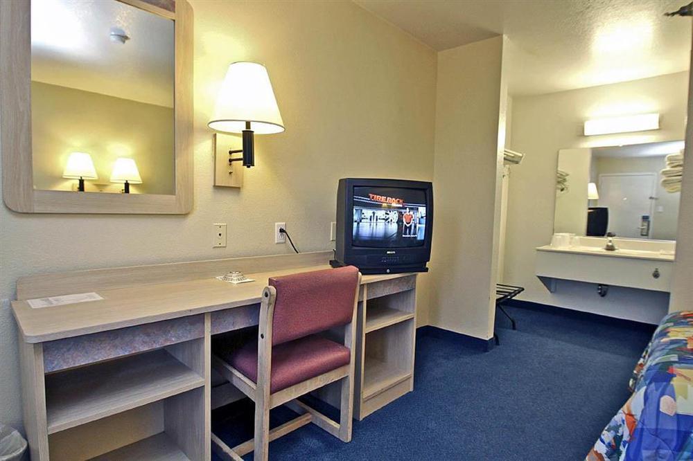 Motel 6-Windsor Locks, Ct - Hartford Oda fotoğraf