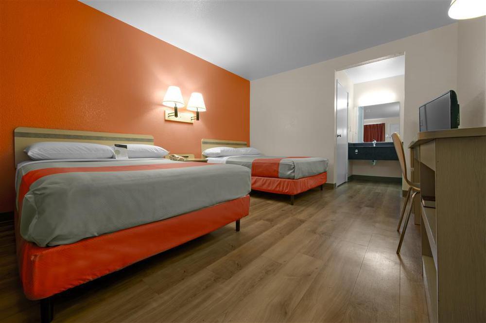 Motel 6-Windsor Locks, Ct - Hartford Oda fotoğraf